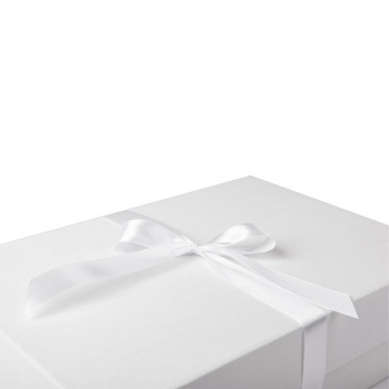 Коробка подарочная с лентой белой атласной, белый/бурый